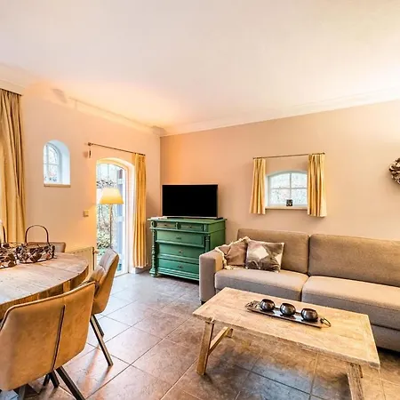 Cosy Holiday With A Private Garden בית נופש Meddo